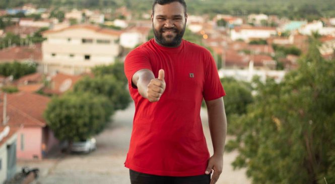 Jefferson Brasil, radialista e produtor cultural lança sua pré-candidatura a vereador em Lucrécia