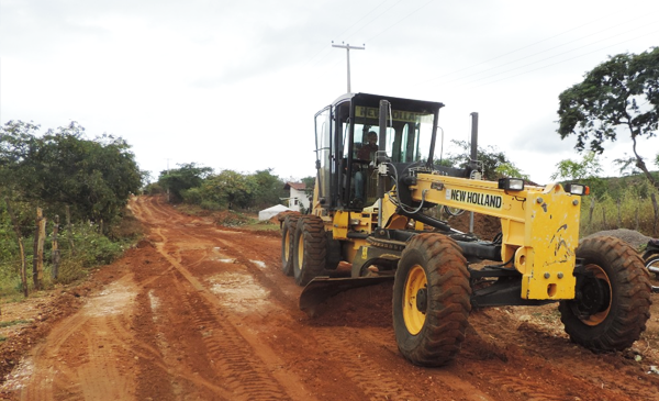 Estradas vicinais da cidade de Frutuoso Gomes/RN, estão sendo recuperadas através do excelente trabalho do governo Janda Jácome