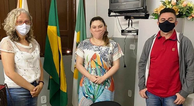 Prefeita Dra. Tássia Veríssimo de João Dias/RN, se reune com a Secretária de Educação e Cultura Elizama Duarte, e o gestor cultural, artista e pedagogo Berg Bezerra, para tratar sobre a Lei de Emergência Cultural Aldir Blanc