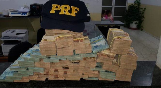 Policial aposentado é detido com R$ 500 mil em dinheiro numa rodovia em SP