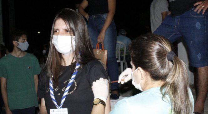 Severiano Melo: 700 jovens são vacinados com 1ª dose da vacina contra a Covid-19