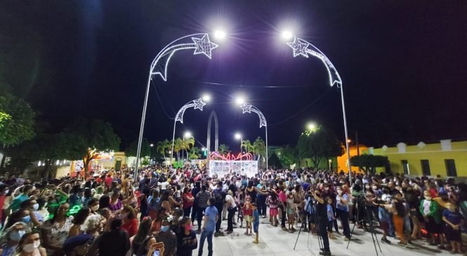 Prefeito de Portalegre/RN, José Augusto, acende as luzes de Natal e dá início ao Natal na Serra.