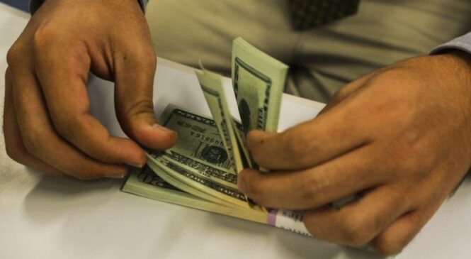 Pelo segundo dia consecutivo após eleição, dólar cai no Brasil para R$ 5,11