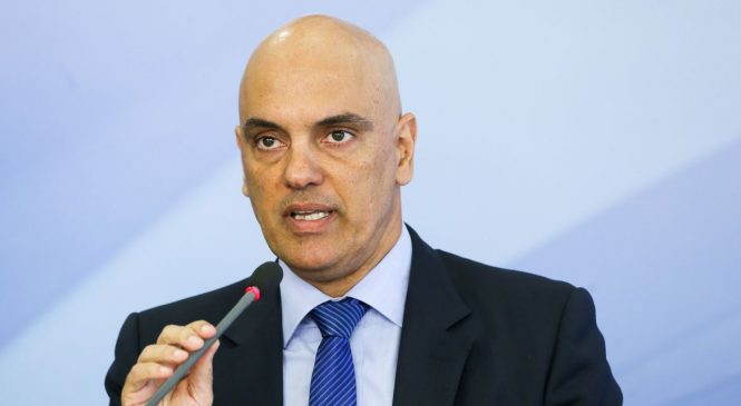 O sr. Moraes não é juiz do debate público