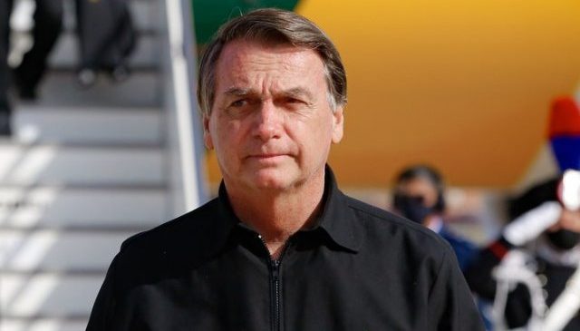 Jair Bolsonaro diz que considera se filiar ao Partido Republicanos