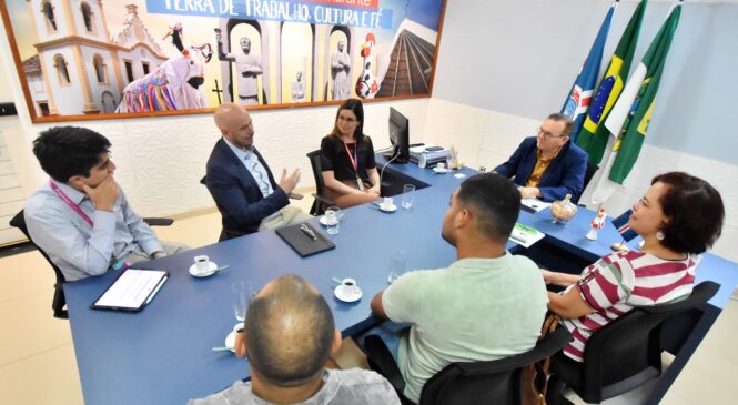 Prefeito Jaime Calado recebe diretoria da Teleperformance para tratar da expansão da empresa e geração de empregos