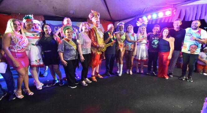 Grande cortejo marca abertura do Carnaval das Tradições de São Gonçalo em Homenagem ao Centenário de Dona Militana