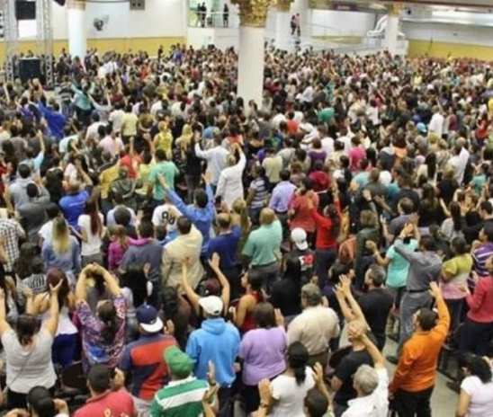 Novo Código Eleitoral libera pedido de votos e campanha em igrejas