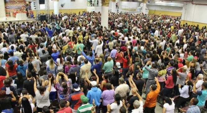 Novo Código Eleitoral libera pedido de votos e campanha em igrejas