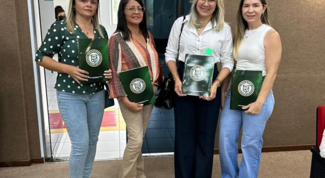 Lúcia Bessa participa do 5º Encontro Regional da Escola de Contas em Pau dos Ferros