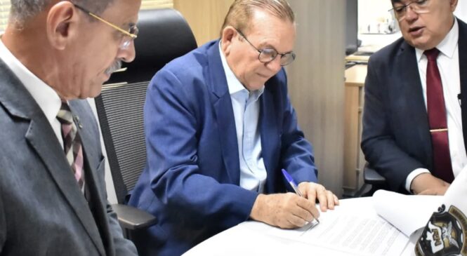 Gestão de Jaime Calado firma convênio para garantir parceria com a secretaria estadual de Segurança Publica.