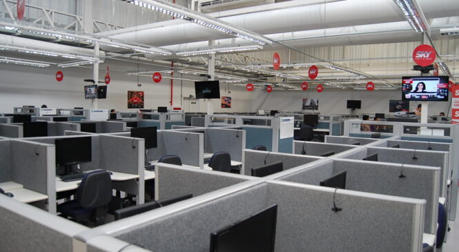 Teleperformance oferece 1.000 vagas de emprego com cursos de capacitação em parceria com Senac e Prefeitura de São Gonçalo