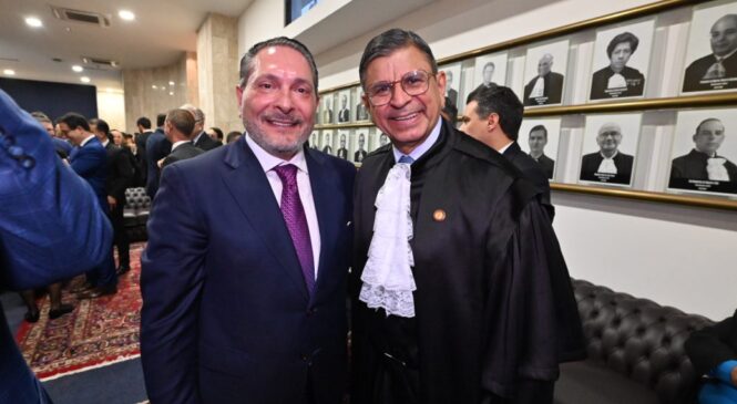 Ezequiel Ferreira prestigia posse do desembargador Walter Nunes no TRF5