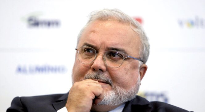 Jean Paul anuncia frente para derrotar “projeto de gabinete”