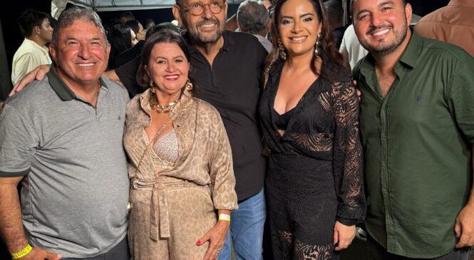 Deputado Gustavo Carvalho prestigia Festa de Reis em Senador Elói de Souza ao lado de lideranças políticas e parabeniza gestão municipal