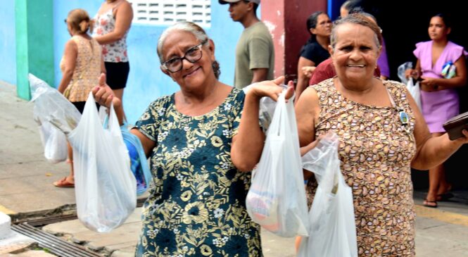 Prefeitura de São Gonçalo inicia entrega do Peixe da Semana Santa que beneficia 20 mil famílias; distribuição continua nesta quarta-feira (1°)