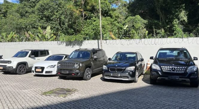 Operação da PF com cooperação internacional contra tráfico de drogas é realizada em 10 estados