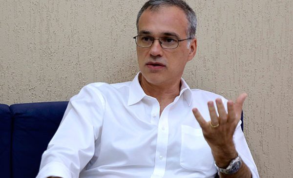 Presidente nomeia Daniel Diniz como reitor da UFRN