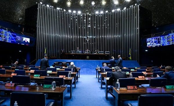 Disputa pela prescindenciada do senado vira terceiro turno entre Lula e Bolsonaro