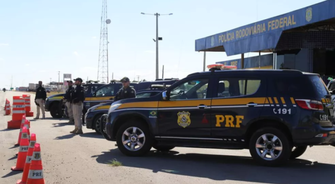 PRF apreende 4,5 mil litros de aguardente e 350 caixas de cervejas sem notas fiscais
