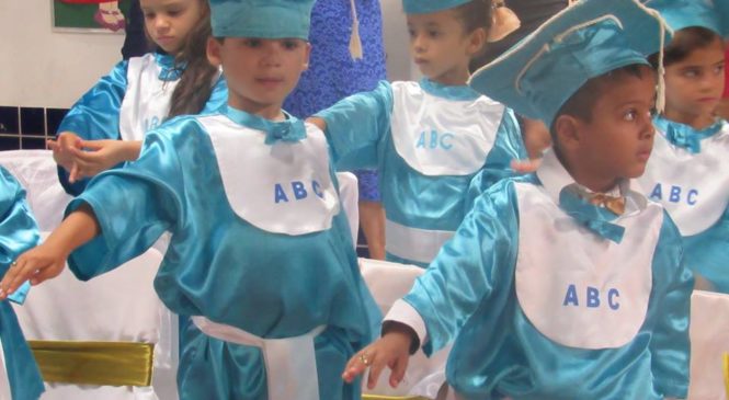 Prefeita Maria Helena e sua equipe da educação infantil realizam formatura do ABC em Olho d’água dos Borges/RN