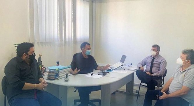 Prefeito Victor Ramon de Viçosa se une aos demais prefeitos na tentativa de combater a propagação do Covid -19