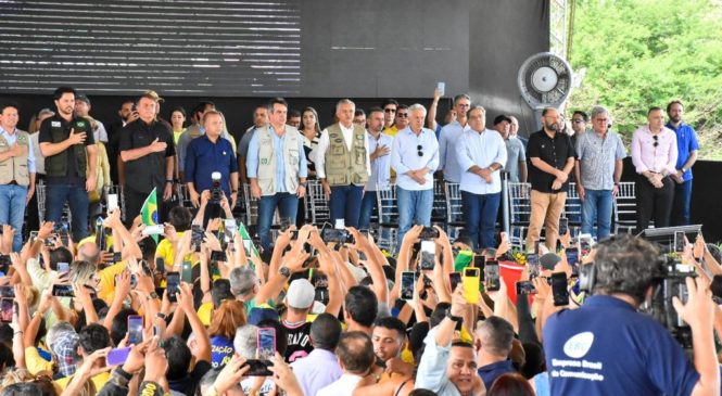 Deputados participam de visita presidencial para inauguração da Estação Cajupiranga