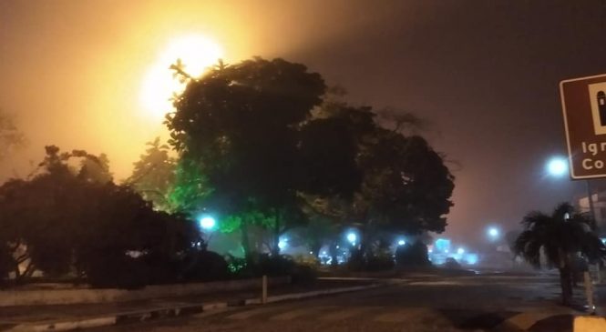 Noite de muita névoa na Serra de Martins, gera imagens impressionares da Imperatriz Serrana do nosso RN