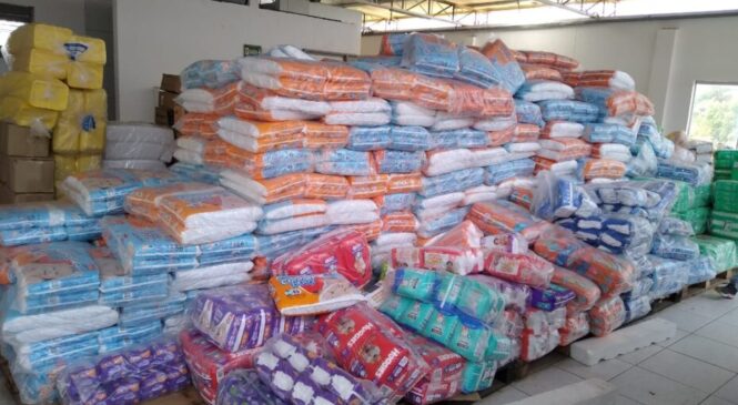 Carga desviada de fraldas descartáveis é apreendida em Extremoz