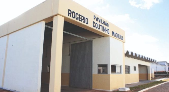 Correio do crime: Polícia intercepta advogada com bilhetes ditados por criminosos para presos de Penitenciária do RN
