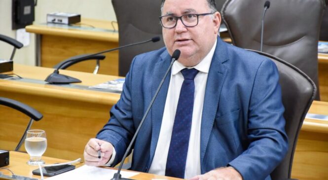 Cipriano Maia não pretende continuar na Secretaria de Saúde’, diz deputado Dr. Bernardo.