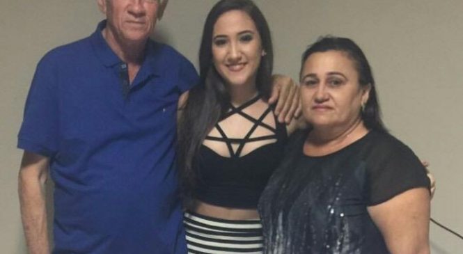 Pau-ferrense, Milena Lopes, filha do ex-vereador Antônio Avelino e Ilma Lopes foi aprovada no curso de Medicina em Mossoró