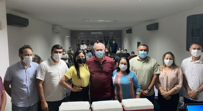 Municípios do RN recebem caixas térmicas para armazenamento das vacinas de movimento nacional de empresários