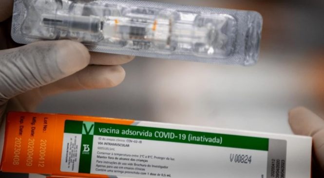 Ministério ignorou oferta de 160 milhões de doses da CoronaVac em julho, diz Butantan
