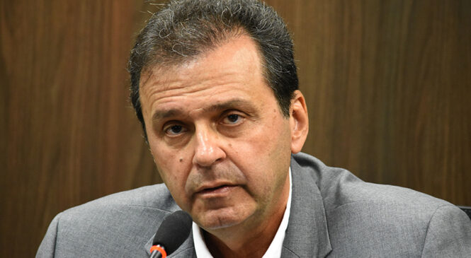 Contas de Carlos Eduardo são desaprovadas no TCE; cabe recurso