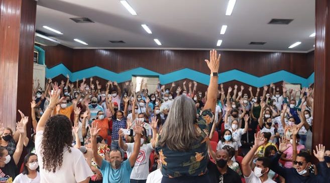 Gestão Allyson Bezerra enfrenta greve de 15 categorias do serviço público