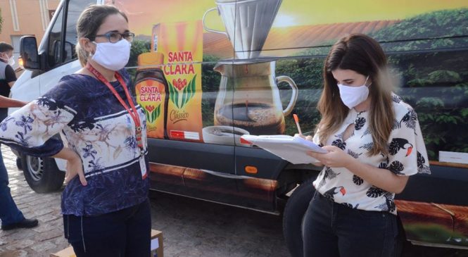 Prefeita Mariana Fernandes de Luís Gomes/RN, receberam no dia 09 de maio, 5 mil máscaras para à população e mais 30 protetores faciais para os profissionais de saúde