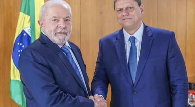 Lula se reúne com Tarcísio no Palácio do Planalto, em Brasília