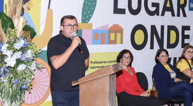 Prefeito de São Miguel participa de cerimônia de lançamento da coletânea “O lugar onde vivo”