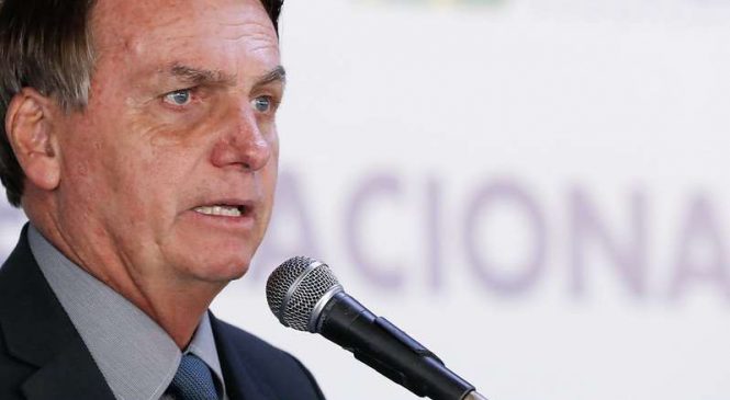 Petrobras: Bolsonaro nega interferência e fala em mudar política de preço