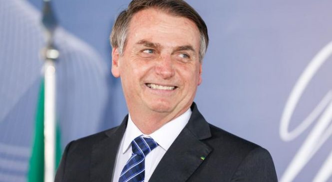 CORONAVÍRUS: Segundo alguns sites de notícia, primeiro exame testa positivo para presidente Jair Bolsonaro