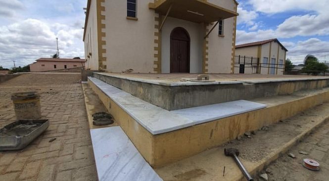 Prefeitura de Olho D’água do Borges revitaliza Praça da Igreja Matriz de Nossa Senhora da Conceição