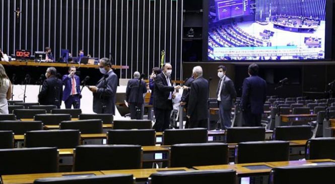 Câmara deve votar hoje a PEC que autoriza R$ 44 bilhões para o novo auxílio emergencial