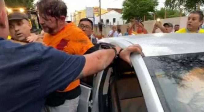 Senador Cid Gomes é baleado ao tentar avançar com trator contra policiais em Sobral-CE
