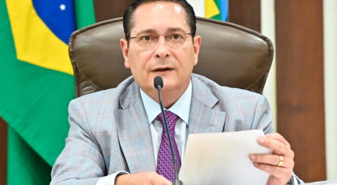 Presidente da Assembleia, Ezequiel Ferreira se congratula com novos dirigentes do TJRN