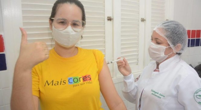 Pessoas com 25 anos começam a ser vacinadas em São Gonçalo do Amarante nesta quarta (4)