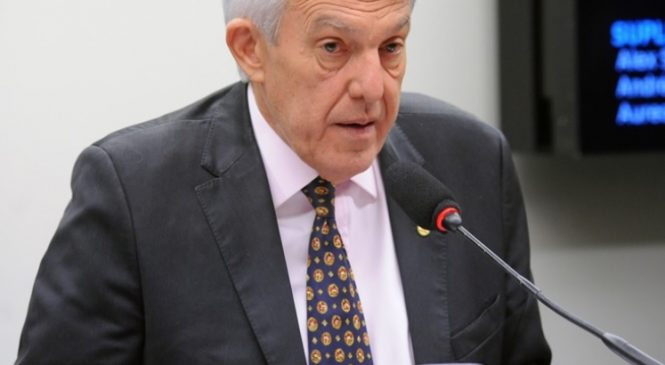 João Maia vota a favor da PEC dos precatórios, desrespeitando os professores, a justiça e a responsabilidade fiscal
