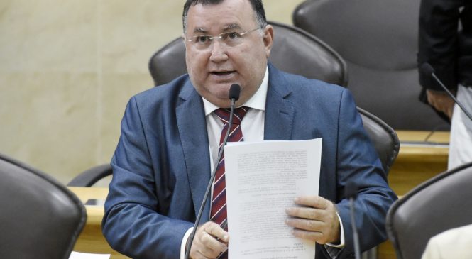 DR. Bernardo alerta população para os riscos da pandemia