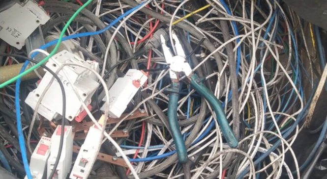 Homem furta fios e cabos de cobre na zona sul de Natal e é preso em flagrante