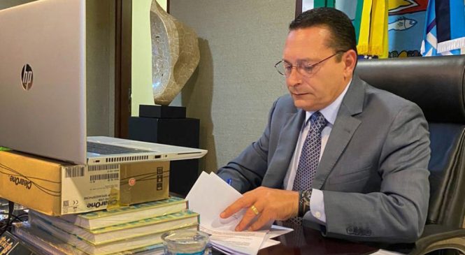 Ezequiel solicita análise para construção de 10 barragem submersas no Seridó